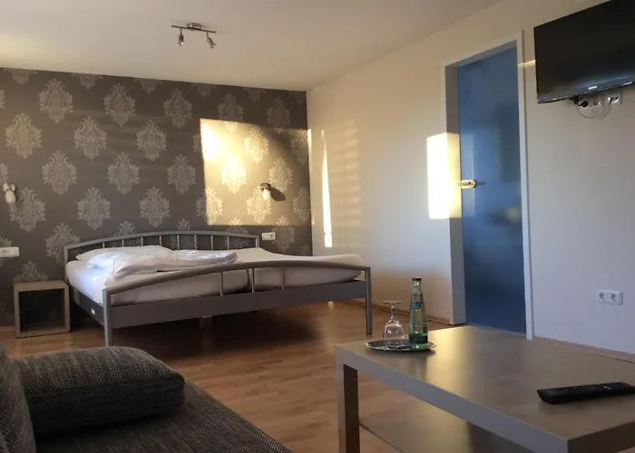 Konditorei Cafe Dora Gæstehus